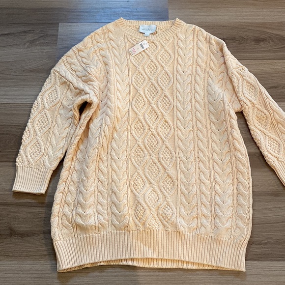 Cable Knit Sweater - Picture 4 of 5